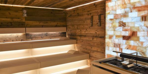 Saunawelt NEU Finnische Sauna mit Salzsteinwand